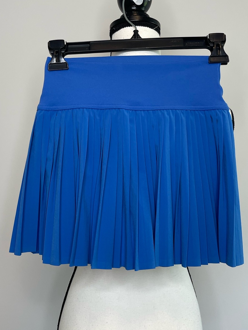 Arie Offline size XS pleated tennis pickleball golf skort blue skater stretch